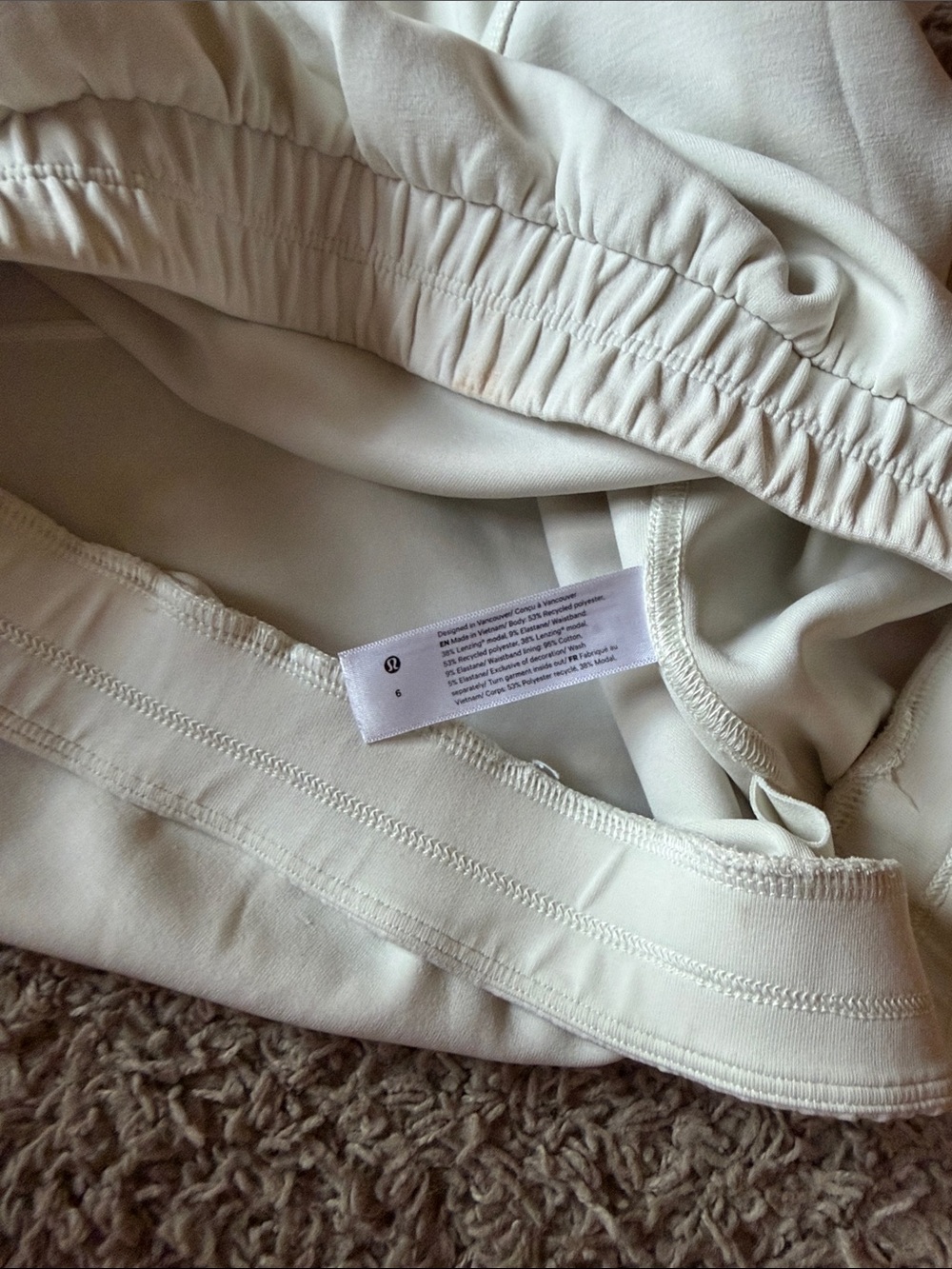 lululemon athletica Cream Short Sleeve Cropped Top - Picture 3 of 3